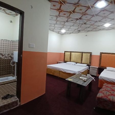 New Pak Royal Hotel لاهور المظهر الخارجي الصورة