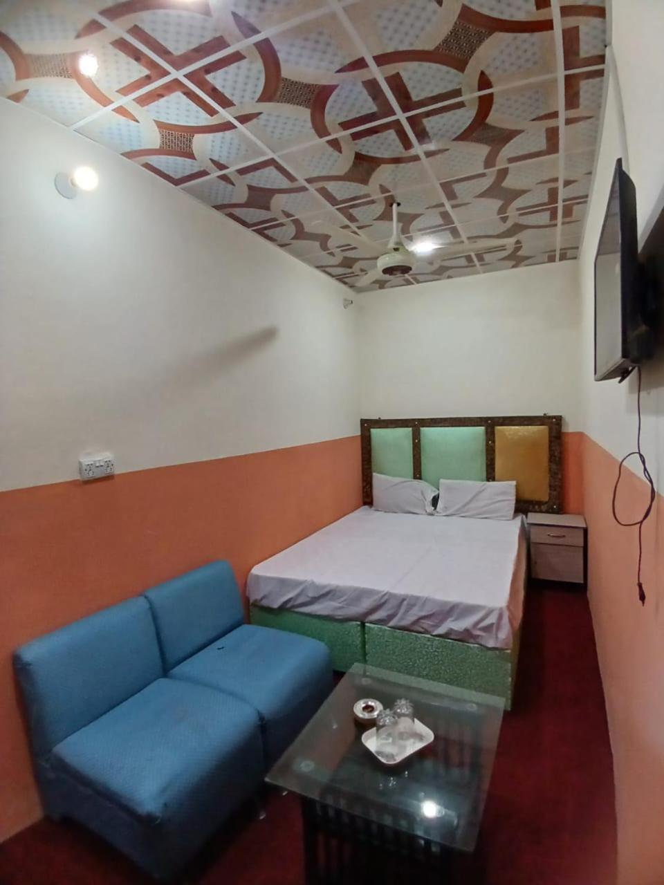 New Pak Royal Hotel لاهور المظهر الخارجي الصورة
