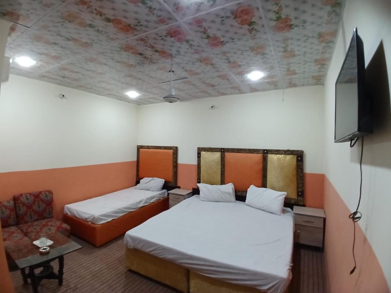 New Pak Royal Hotel لاهور المظهر الخارجي الصورة